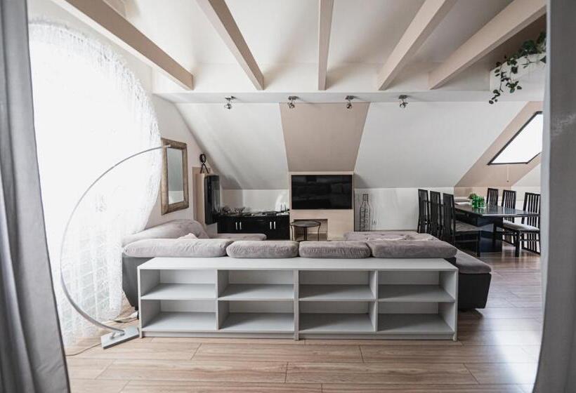 צימר Dwór Boratyn