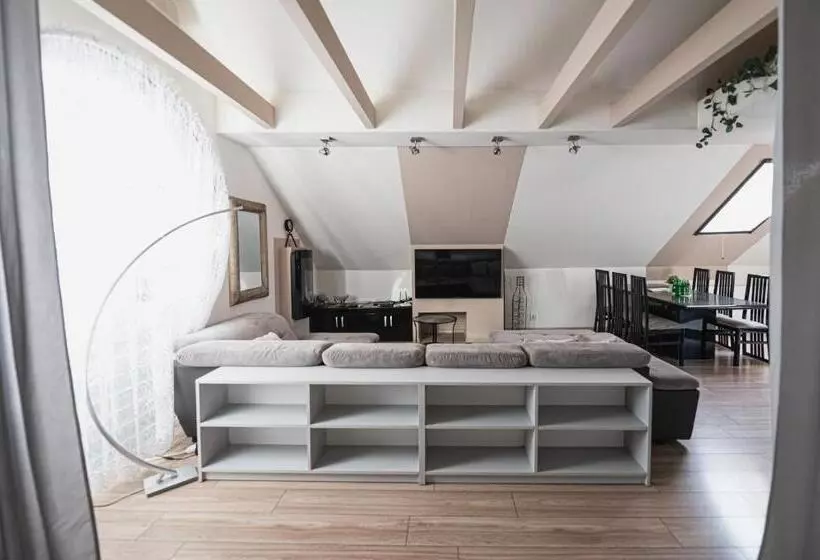 Aamiaismajoitus (B&B) Dwór Boratyn