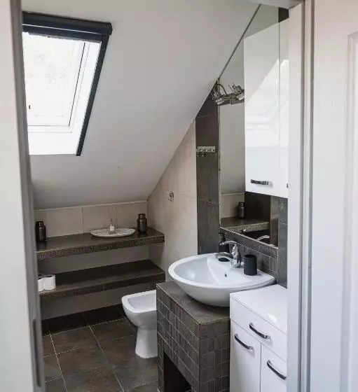 Aamiaismajoitus (B&B) Dwór Boratyn