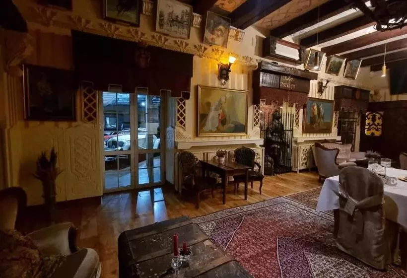 Aamiaismajoitus (B&B) Dwór Boratyn