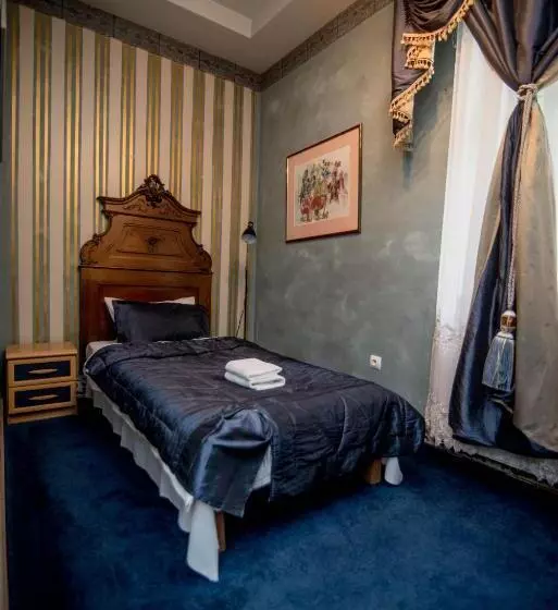 Aamiaismajoitus (B&B) Dwór Boratyn