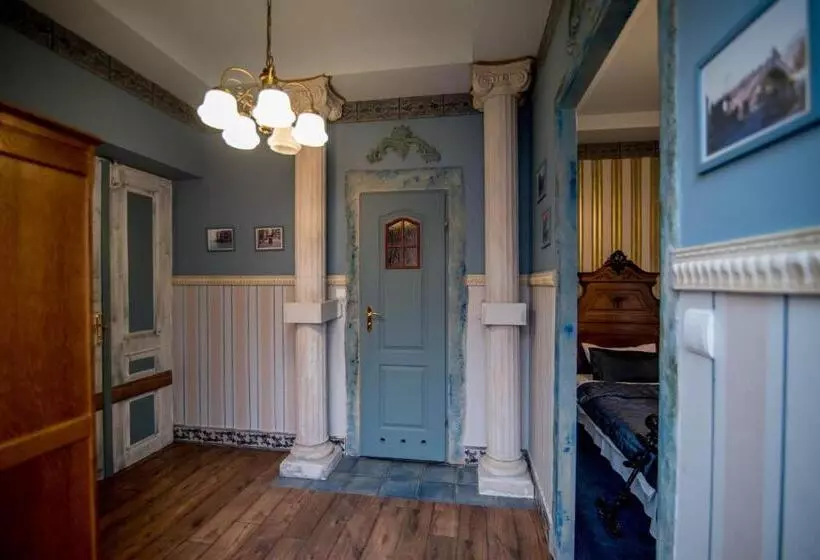 Aamiaismajoitus (B&B) Dwór Boratyn