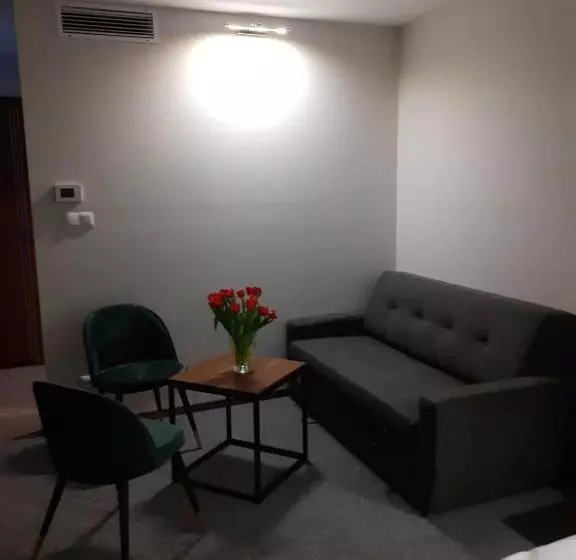 تختخواب و صبحانه Gucio