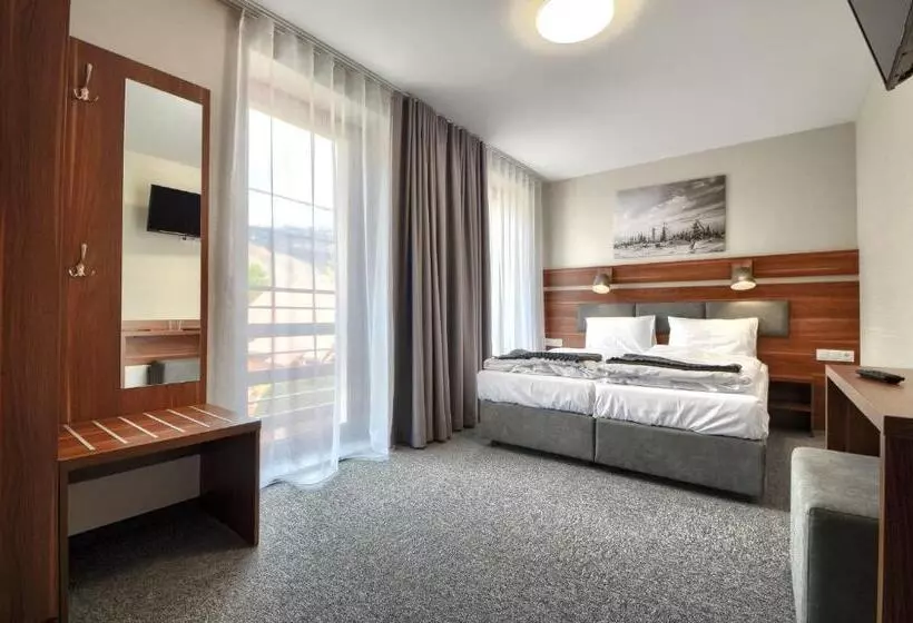 تختخواب و صبحانه Gucio