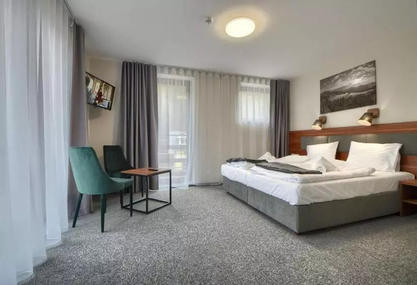 تختخواب و صبحانه Gucio