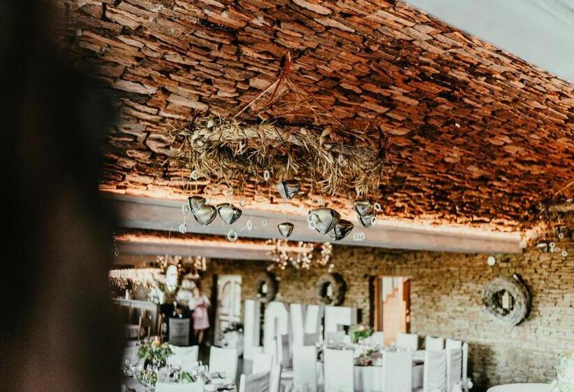 Nocleg ze śniadaniem Karolowy Dwór