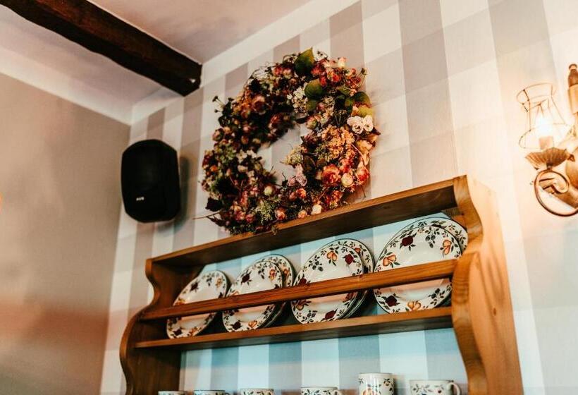 Nocleg ze śniadaniem Karolowy Dwór