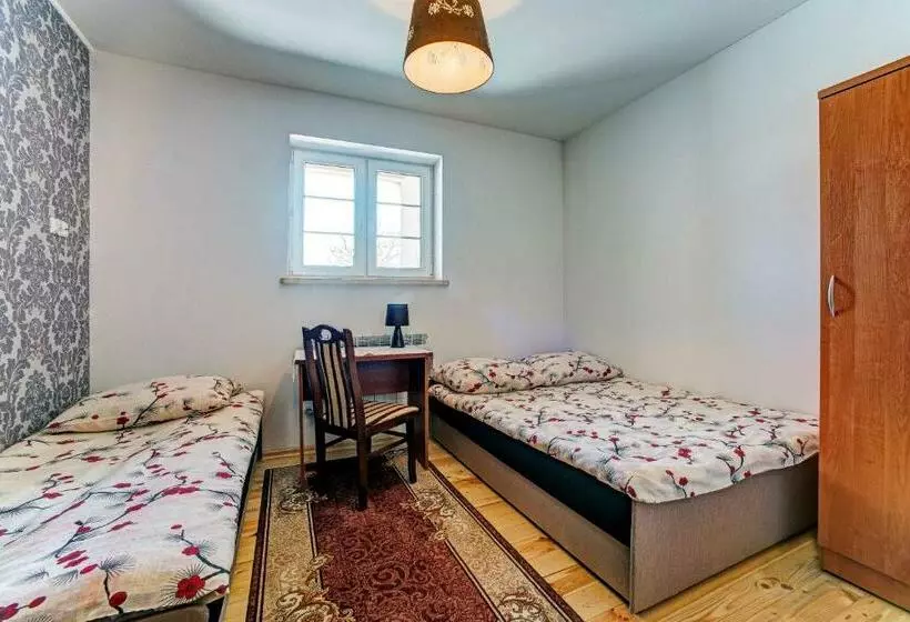 Aamiaismajoitus (B&B) Noclegi Dwór Szlachecki Biedaczów