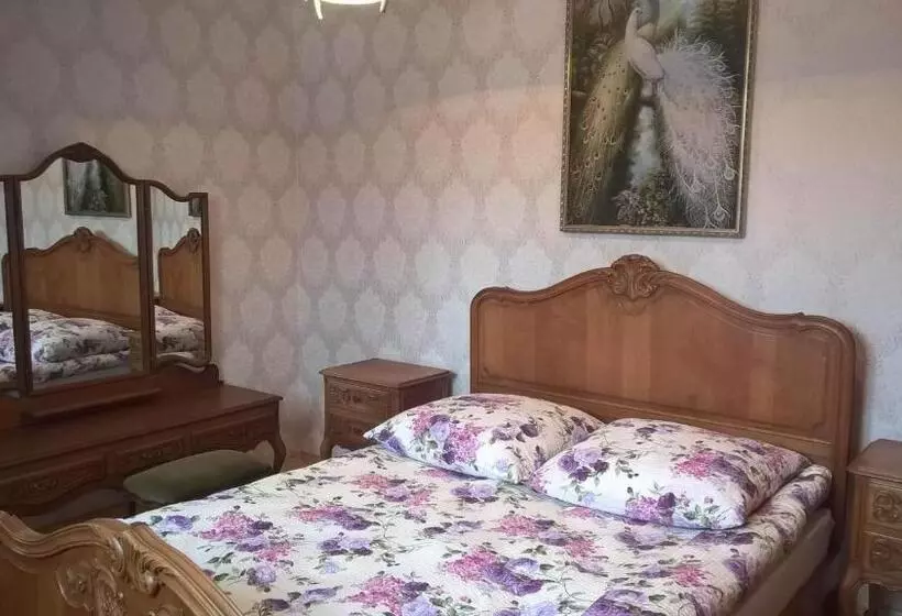 Aamiaismajoitus (B&B) Noclegi Dwór Szlachecki Biedaczów