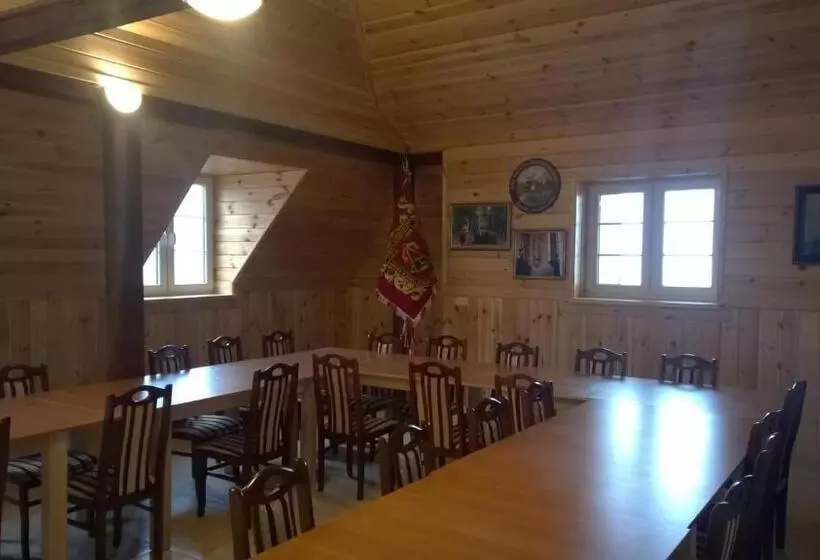 Aamiaismajoitus (B&B) Noclegi Dwór Szlachecki Biedaczów