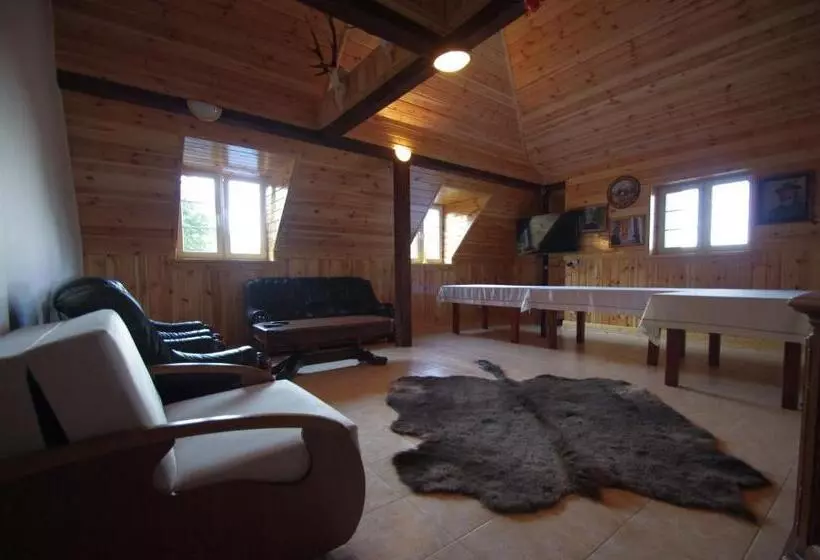 Aamiaismajoitus (B&B) Noclegi Dwór Szlachecki Biedaczów