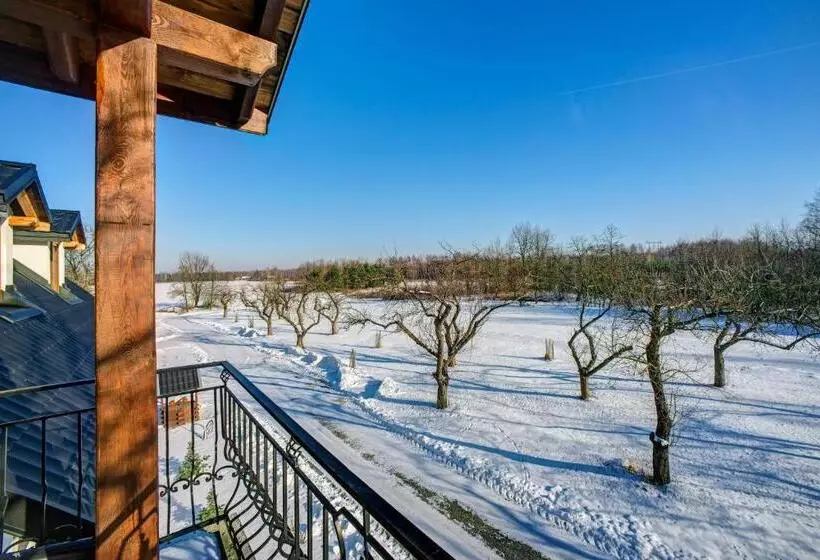 Aamiaismajoitus (B&B) Noclegi Dwór Szlachecki Biedaczów