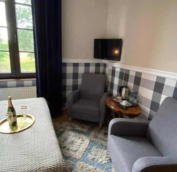 Aamiaismajoitus (B&B) Nostalgia Poganice