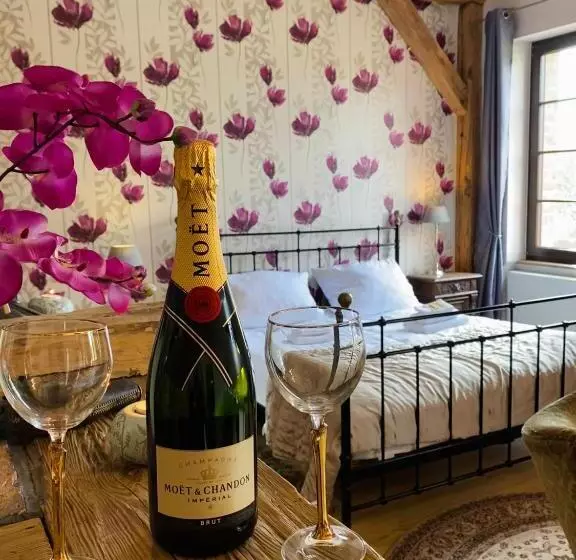 Aamiaismajoitus (B&B) Nostalgia Poganice