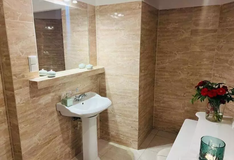 Aamiaismajoitus (B&B) Nostalgia Poganice