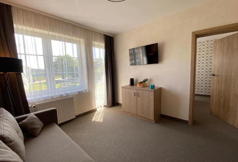 تختخواب و صبحانه Promes Mielno