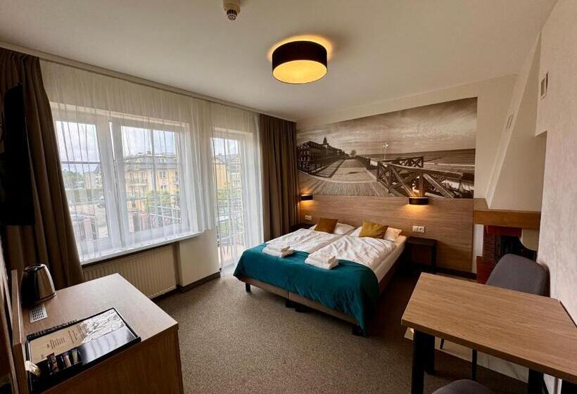 تختخواب و صبحانه Promes Mielno