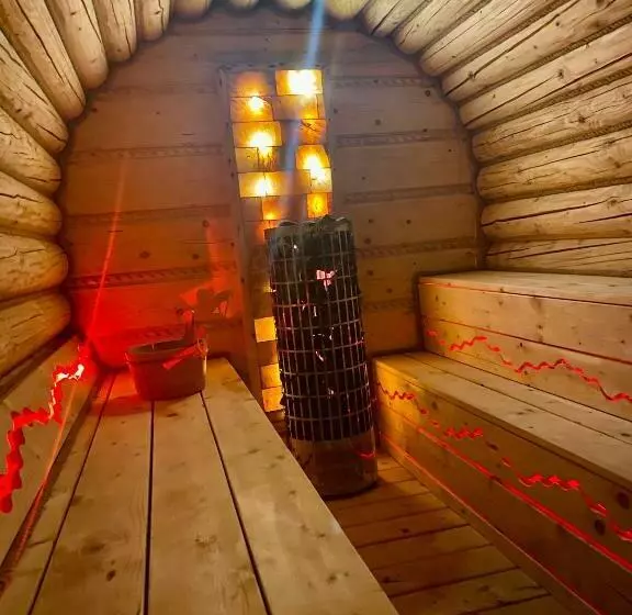 Aamiaismajoitus (B&B) Solina Resort