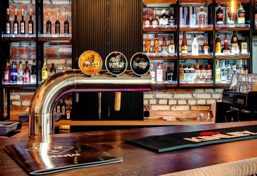 تختخواب و صبحانه Solina Resort