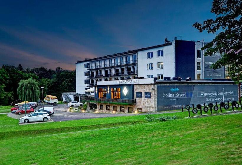 تختخواب و صبحانه Solina Resort