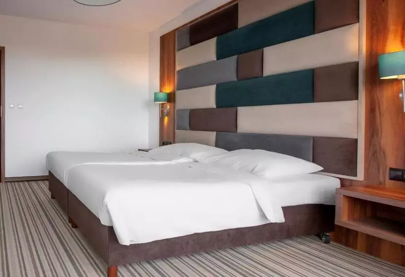 Aamiaismajoitus (B&B) Solina Resort