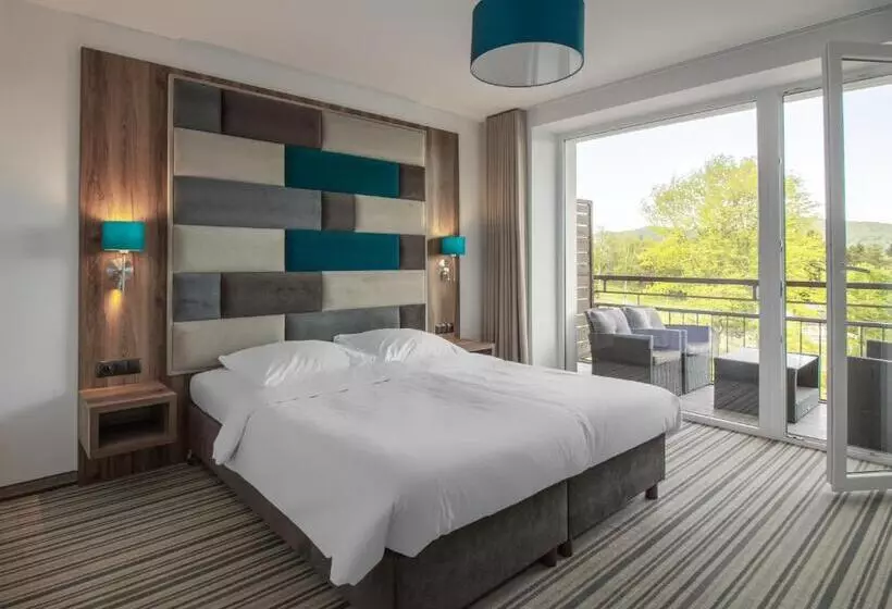 Aamiaismajoitus (B&B) Solina Resort