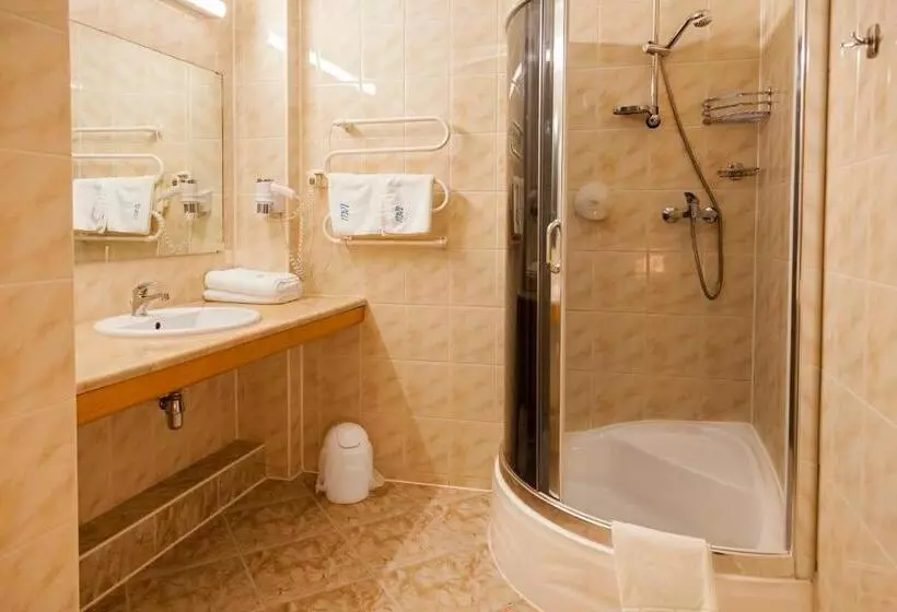 Aamiaismajoitus (B&B) To Tu