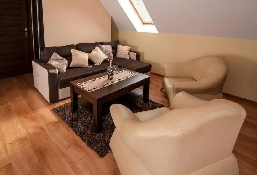 Aamiaismajoitus (B&B) Willa Pod Starą Skocznią