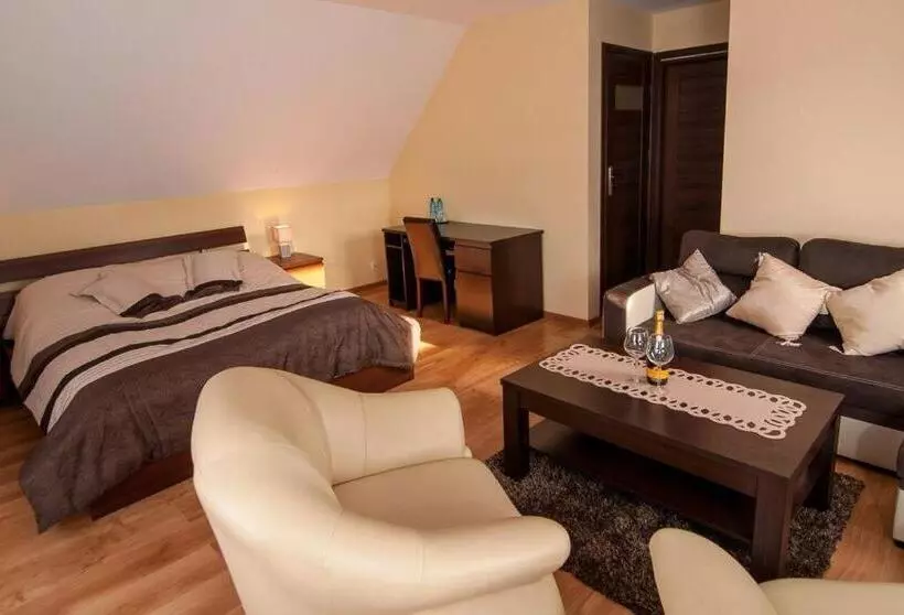 Aamiaismajoitus (B&B) Willa Pod Starą Skocznią