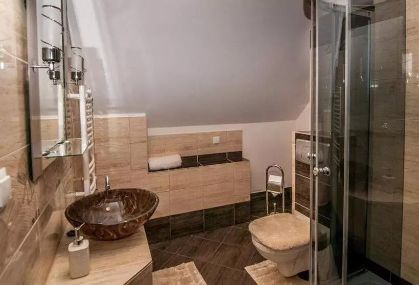 Aamiaismajoitus (B&B) Willa Pod Starą Skocznią