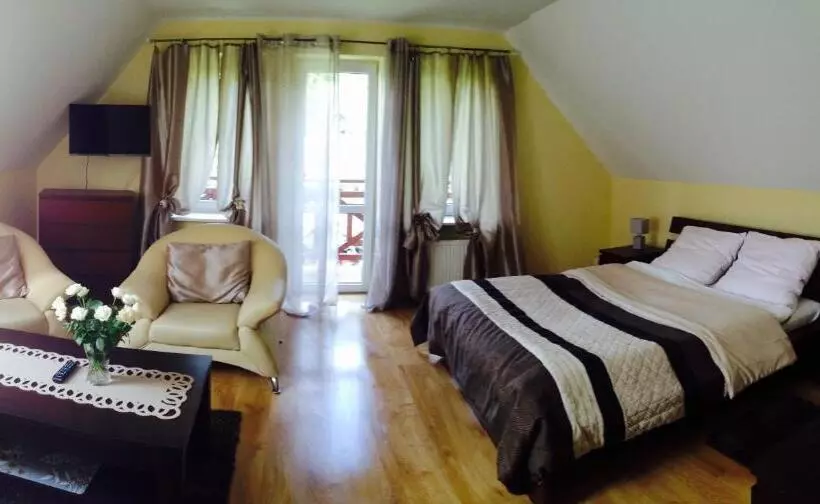 Aamiaismajoitus (B&B) Willa Pod Starą Skocznią