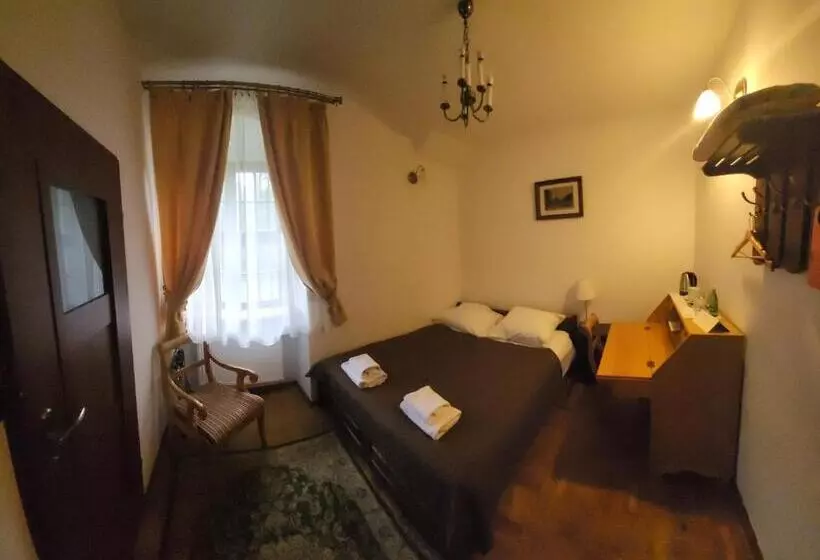 Aamiaismajoitus (B&B) Zamek Na Wodzie W Wojnowicach