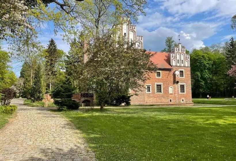 Aamiaismajoitus (B&B) Zamek Na Wodzie W Wojnowicach