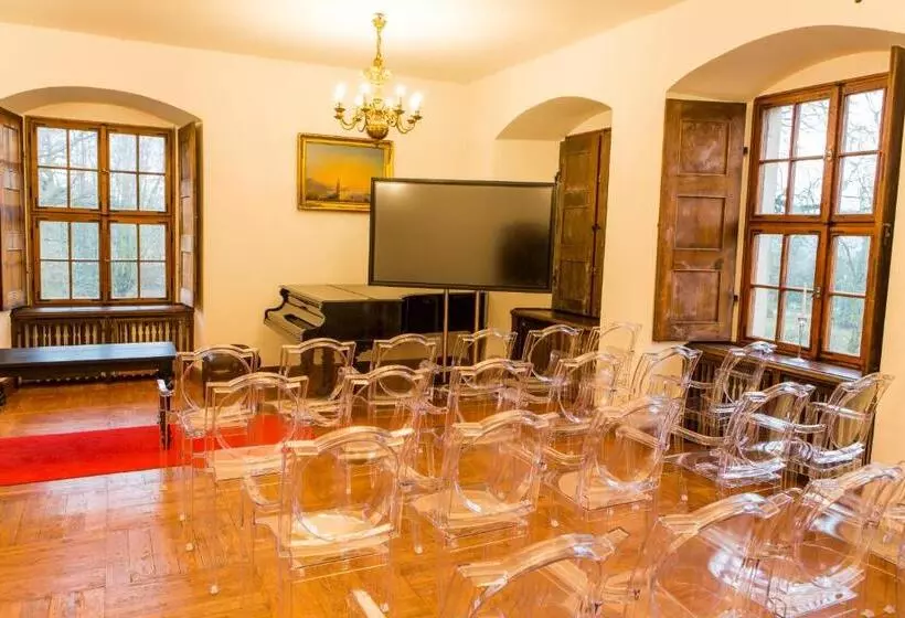 Aamiaismajoitus (B&B) Zamek Na Wodzie W Wojnowicach