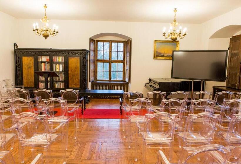 مبيت وإفطار Zamek Na Wodzie W Wojnowicach