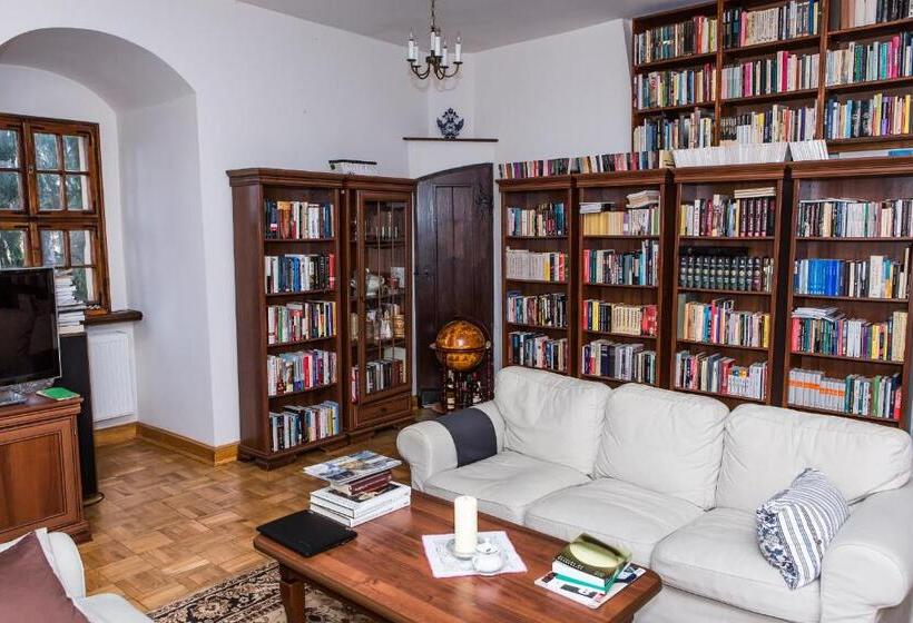 مبيت وإفطار Zamek Na Wodzie W Wojnowicach