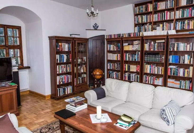 Aamiaismajoitus (B&B) Zamek Na Wodzie W Wojnowicach