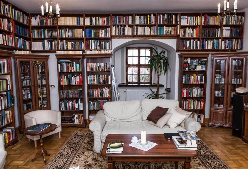 مبيت وإفطار Zamek Na Wodzie W Wojnowicach