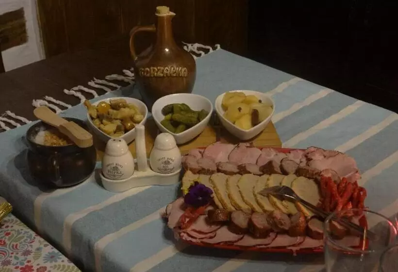 ホテル Agroturystyka Dyrdówka
