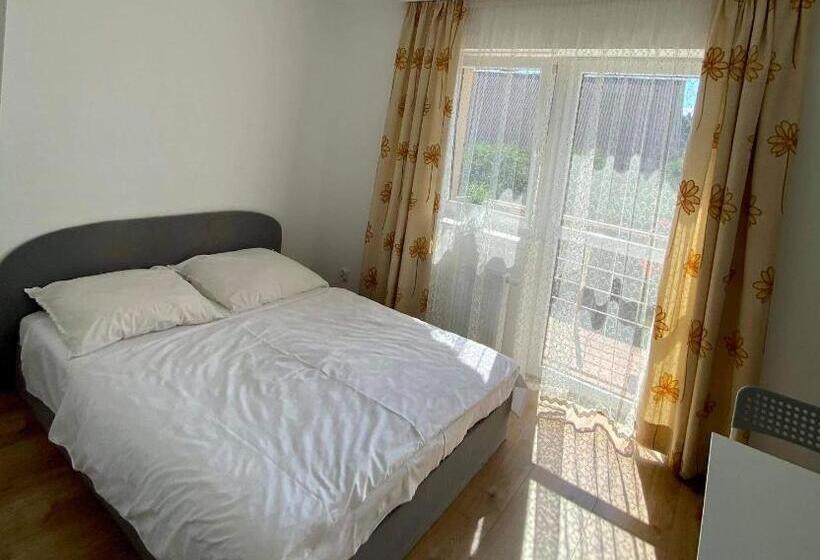 فندق Pokoje U Jarka