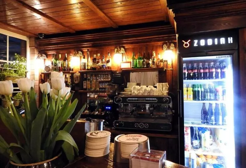 Motelli Noclegi I Restauracja Zodiak