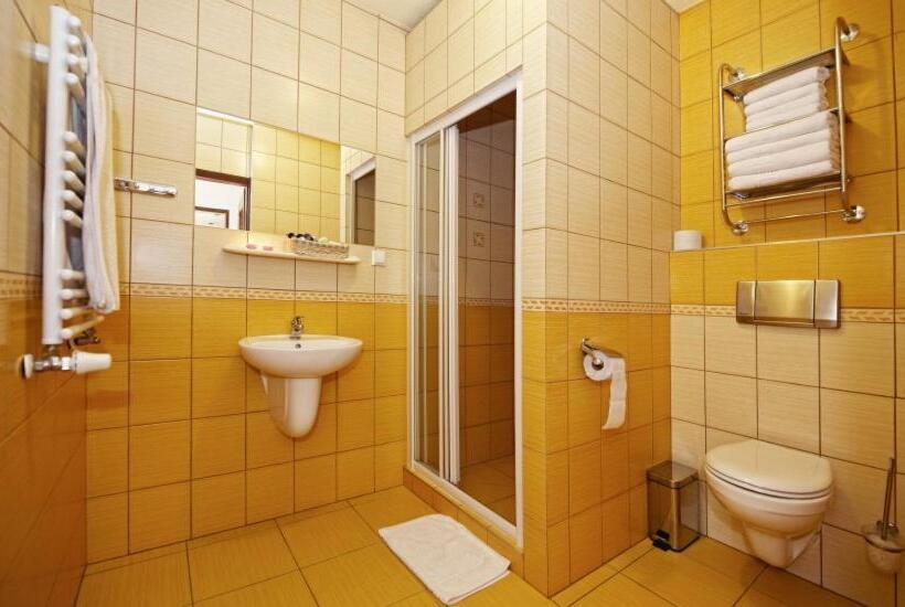 モーテル Noclegi I Restauracja Zodiak