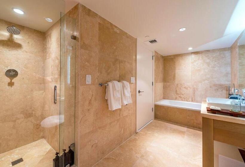 Oceanview Private Condo At 1 Hotel & Homes  906