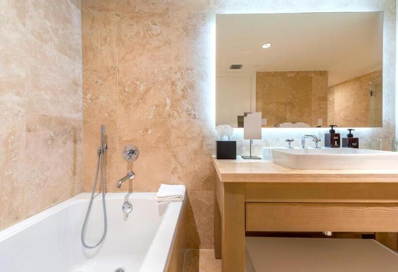 Oceanview Private Condo At 1 Hotel & Homes  906