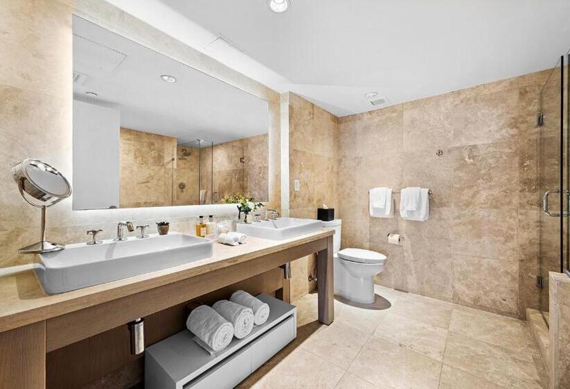 Oceanview Private Condo At 1 Hotel & Homes  906