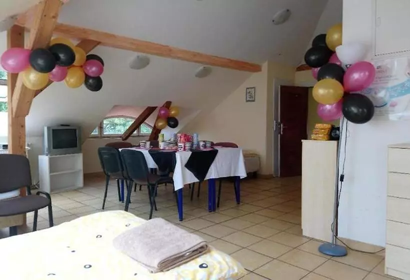 Majatalo Pod Starymi Lipami