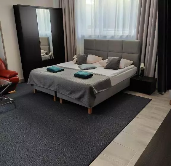 پانسیون Villa Eleven
