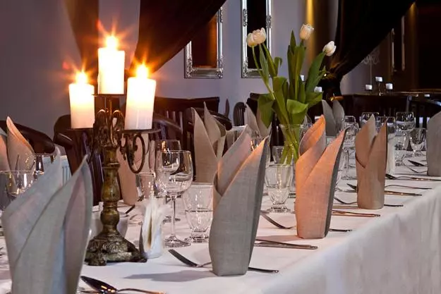 A  Propos Hotel, Restauracja, Club