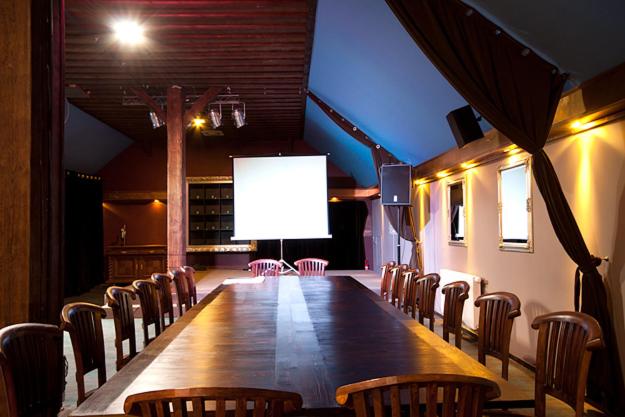 A  Propos Hotel, Restauracja, Club