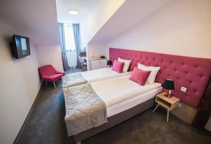 ユースホステル Arte